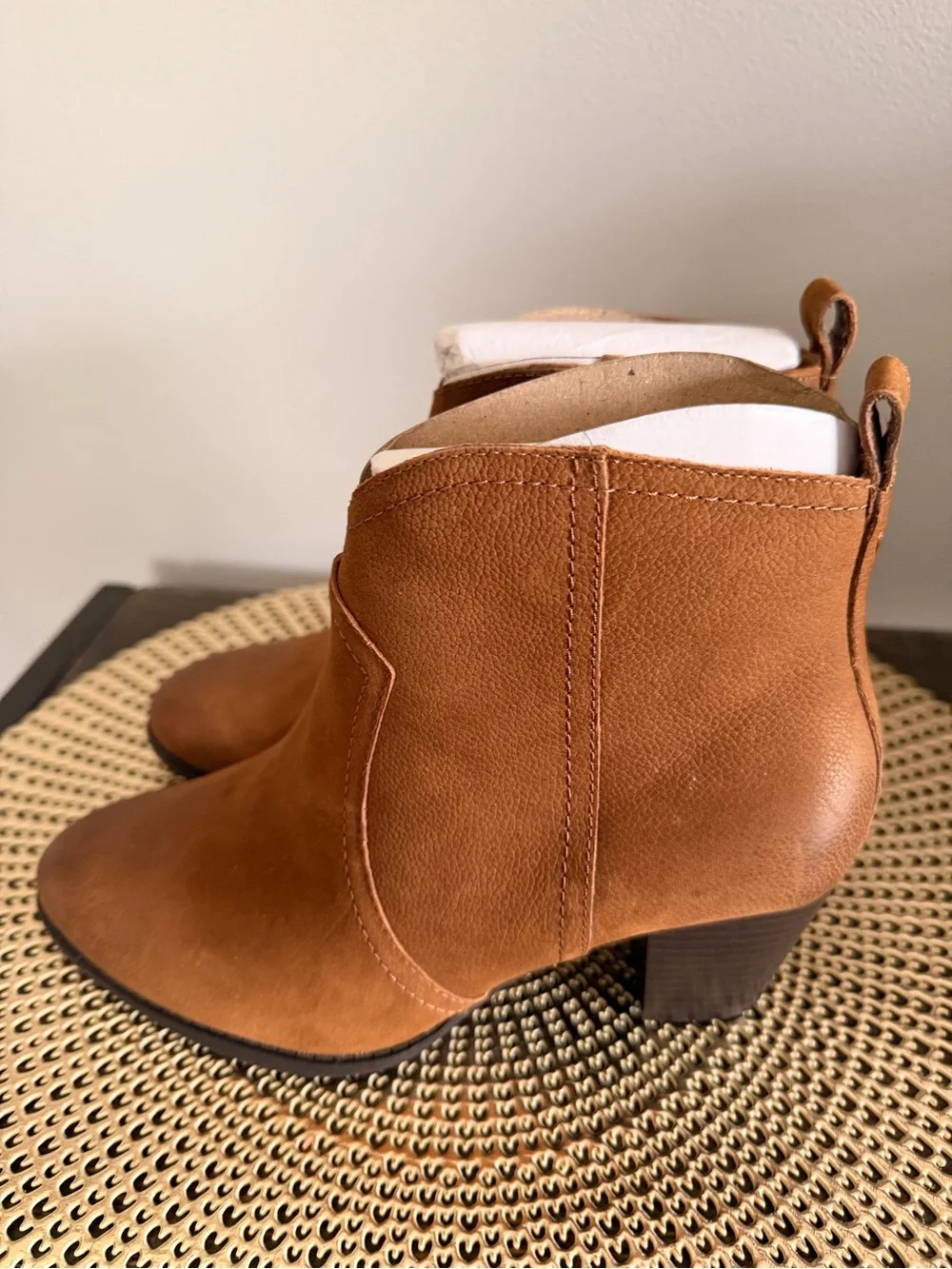 Vionic Raina Brown Leather Ankle Booties with Block Heel Size 6 NWOT